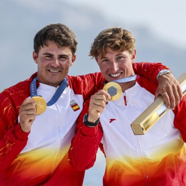 2024_Paris Olympics_Gold Medal_Diego y Flo_49er